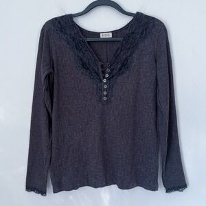 POL Ribbed Knit Henley Top Lace V Trim Womens Medium Charcoal Black